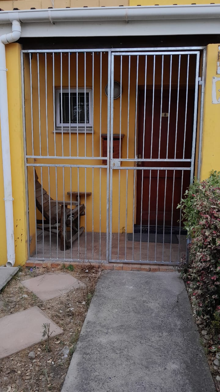 Double security gate entrance