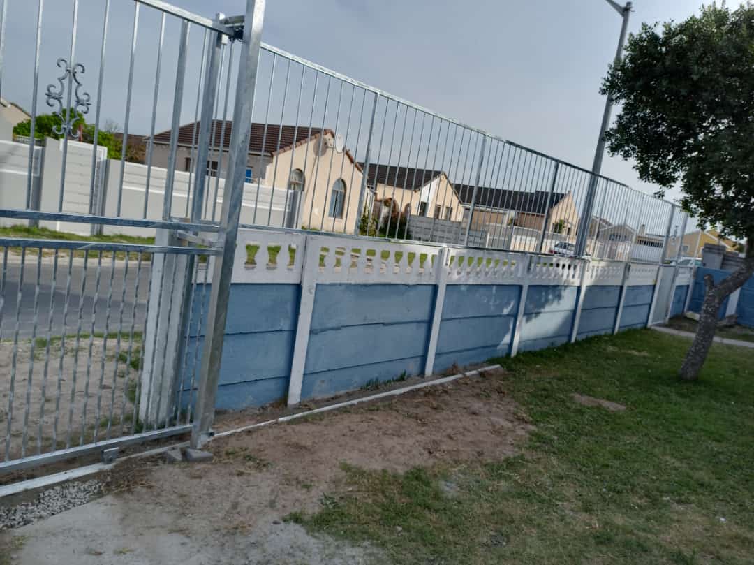 Property fencing with gate